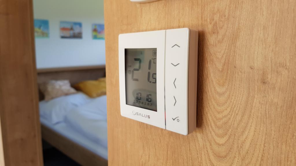 Ydykseb Hotel Frýdlant nad Ostravicí Екстериор снимка